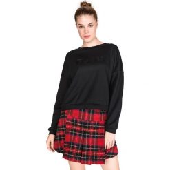 Guess Bluza Czarny. Czarne bluzy damskie Guess, m, z nadrukiem, z bawełny, bez rękawów, bez kaptura. Za 292,95 zł.