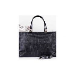 ELEGANCKA DUŻA TOREBKA KROKODYL Manzana. Czarne kuferki damskie Manzana, w paski, ze skóry, eleganckie, na ramię, duże, bez dodatków. Za 179,00 zł.