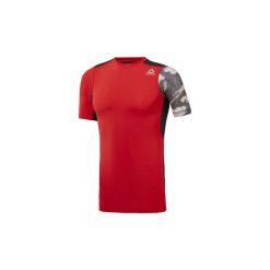 T-shirty z krótkim rękawem Reebok Sport Koszulka ACTIVCHILL Graphic Compression. Czerwone koszulki męskie Reebok Sport, xs, bez wzorów, sportowe, bez kołnierzyka, z krótkim rękawem, krótkie. Za 169,00 zł.