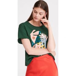 T-shirt z grafiką - Khaki. Brązowe t-shirty damskie Reserved, s, bez wzorów, bez kołnierzyka. Za 39,99 zł.