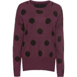 Swetry klasyczne damskie: Sweter w grochy bonprix oberżyna w grochy