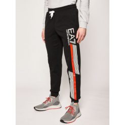 Spodnie dresowe EA7 Emporio Armani 3HPP71 PJ05Z 1200. Czarne jeansy męskie EA7 Emporio Armani, xxl, bez wzorów. W wyprzedaży za 249,00 zł.