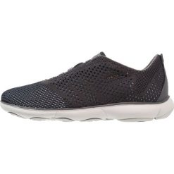 Geox Półbuty wsuwane dark grey/blue. Szare trampki męskie Geox, z materiału. W wyprzedaży za 439,20 zł.