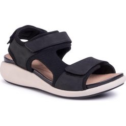 Sandały CLARKS - Un Bali Trek 261496984 Black Combi. Czarne klapki damskie Clarks, bez wzorów, ze skóry, bez obcasa. W wyprzedaży za 339,00 zł.