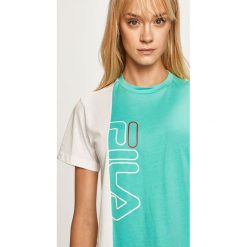Fila - T-shirt. Różowe bluzki damskie Fila, s, z nadrukiem, z bawełny, casualowe, z okrągłym kołnierzem, z krótkim rękawem. W wyprzedaży za 99,90 zł.