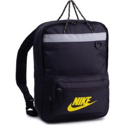 Plecak NIKE - BA5927 080 Czarny. Czarne torby męskie skórzane Nike, bez wzorów, z materiału. Za 169,00 zł.