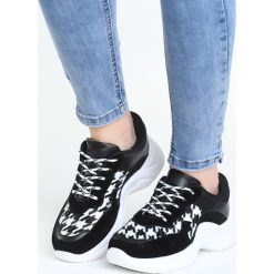 Czarno-Białe Buty Sportowe Pair Sect. Białe buty sportowe damskie marki Born2be, z materiału. Za 99,99 zł.