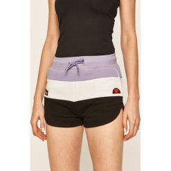 Ellesse - Szorty. Spodenki sportowe damskie Ellesse, bez wzorów, z bawełny, sportowe. W wyprzedaży za 149,90 zł.