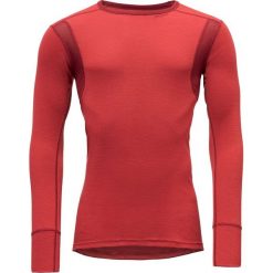 Devold koszulka męska Hiking Man Shirt Red XL. Czerwone koszulki męskie termoaktywne Devold, xl, bez wzorów, z wełny, bez kołnierzyka, z długim rękawem, długie, outdoorowe. Za 359,00 zł.