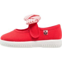 Victoria Shoes LONA PANUELO Baleriny z zapięciem rojo. Czerwone baleriny dziewczęce marki Victoria Shoes, z materiału. Za 129,00 zł.