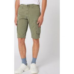 Wrangler Szorty Zielony. Zielone spodenki i szorty męskie Wrangler, bez wzorów, z bawełny. Za 257,95 zł.