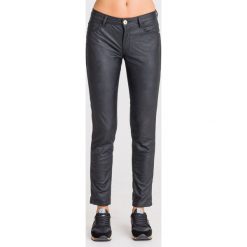 SPODNIE super skinny fit Trussardi Jeans. Czarne spodnie damskie Trussardi Jeans, z jeansu. Za 549,00 zł.