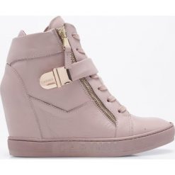 Carinii - Botki. Szare buty zimowe damskie marki Carinii, z materiału, na koturnie. W wyprzedaży za 329,90 zł.