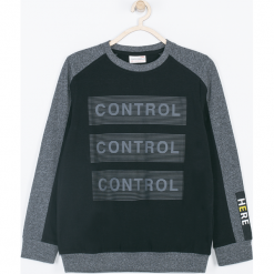 Koszulka. Czarne t-shirty chłopięce NOWHERE NOW HERE, z aplikacjami, z elastanu, z długim rękawem. Za 55,90 zł.