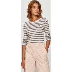 Levi's - Longsleeve. Białe bluzki damskie Levi's®, s, bez wzorów, z bawełny, z okrągłym kołnierzem. Za 179,90 zł.