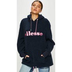 Ellesse - Bluza. Niebieskie bluzy damskie marki Ellesse, z nadrukiem, z poliesteru, bez rękawów, z kapturem. W wyprzedaży za 259,90 zł.