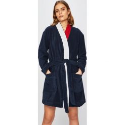Tommy Hilfiger - Szlafrok. Niebieskie szlafroki damskie TOMMY HILFIGER, xs, bez wzorów, z bawełny, bez rękawów, bez kaptura. W wyprzedaży za 379,90 zł.