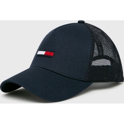 Tommy Jeans - Czapka. Niebieskie czapki damskie Tommy Jeans, bez wzorów, z bawełny. Za 169,90 zł.