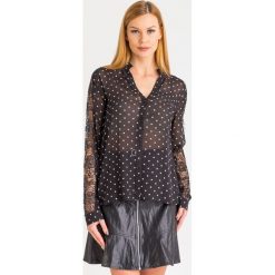 KOSZULA PINKO MARRON. Koszule damskie Pinko, bez wzorów, z materiału, eleganckie, bez kołnierzyka, bez rękawów. W wyprzedaży za 545,30 zł.
