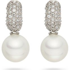 Kolczyki z perłami muszlowymi i cyrkoniami. Szare kolczyki damskie The Pacific Pearl Company, Nova Pearls Copenhagen & Co., z cyrkonią, z mosiądzu. W wyprzedaży za 122,95 zł.