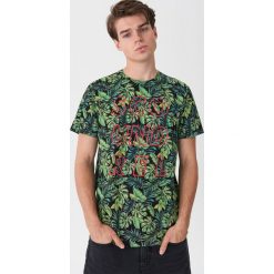 T-shirt z tropikalnym printem - Turkusowy. Niebieskie t-shirty męskie House, s, bez wzorów, bez kołnierzyka. Za 49,99 zł.