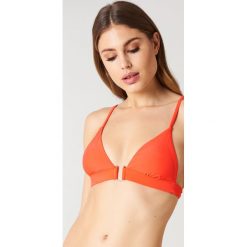 Stroje dwuczęściowe damskie: NA-KD Swimwear Góra od bikini z metalową sprzączką – Orange