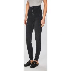 Guess Jeans - Jeansy. Jeansy damskie Guess Jeans. W wyprzedaży za 399,90 zł.