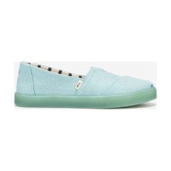 TOMS Slip On Buty Niebieski. Niebieskie trampki i tenisówki damskie Toms, bez wzorów, z materiału, bez zapięcia. Za 300,95 zł.