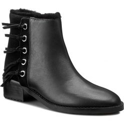 Botki EMU AUSTRALIA - Gladstone W11299 Black. Czarne botki damskie skórzane marki EMU Australia. W wyprzedaży za 519,00 zł.