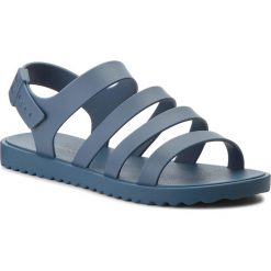 Sandały ZAXY - Spring Sandal Fem 82349 Blue 24340 AA285048 02064. Niebieskie klapki damskie Zaxy, bez wzorów, z tworzywa sztucznego, bez obcasa. W wyprzedaży za 129,00 zł.