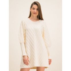Sweter Silvian Heach Madeiraz CVA19301VE. Czarne swetry damskie Silvian Heach, xs, bez wzorów, z poliesteru, klasyczne, bez rękawów, bez kaptura. W wyprzedaży za 299,00 zł.