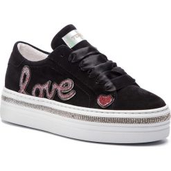 Sneakersy TOGOSHI - TG-13-02-000080 201. Czarne półbuty damskie Togoshi, bez wzorów, ze skóry, bez obcasa, na obcasie, bez zapięcia. W wyprzedaży za 319,00 zł.