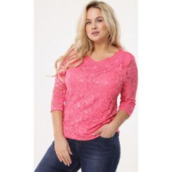 Różowa Bluzka Flavor. Różowe bluzki damskie Born2be, xl, z aplikacjami, z dzianiny, z okrągłym kołnierzem, z długim rękawem. Za 39,99 zł.