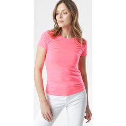 Koralowy T-shirt Echolaira. Pomarańczowe t-shirty damskie Born2be, s, bez wzorów, sportowe, z okrągłym kołnierzem. Za 34,99 zł.