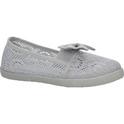 Szare baleriny slip on ażurowe z kokardą casu cb-s151. Szare baleriny dziewczęce Casu, bez wzorów, bez obcasa. Za 49,99 zł.