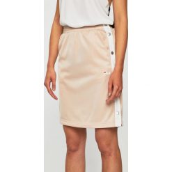 Fila - Spódnica. Czarne spódniczki damskie Fila, na co dzień, s, bez wzorów, z poliesteru, casualowe, mini, proste. W wyprzedaży za 159,90 zł.