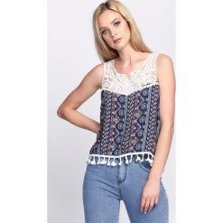 Granatowa Bluzka I Keep Hoping. Niebieskie bluzki damskie Born2be, xl, bez wzorów, z tkaniny, bez kołnierzyka. Za 19,99 zł.