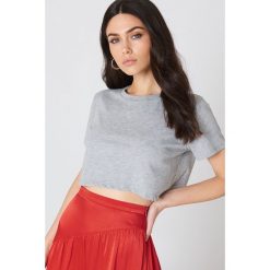 NA-KD Basic Krótki T-shirt oversize - Grey. Szare t-shirty damskie NA-KD Basic, z bawełny. Za 40,95 zł.