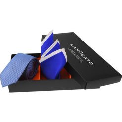 Zestaw Krawat plus Poszetka. Niebieskie krawaty męskie marki LANCERTO, w geometryczne wzory, eleganckie. Za 149,90 zł.