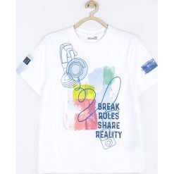 Coccodrillo - T-shirt dziecięcy 128-158 cm. Białe t-shirty chłopięce COCCODRILLO, z nadrukiem, z elastanu, bez rękawów. W wyprzedaży za 24,90 zł.