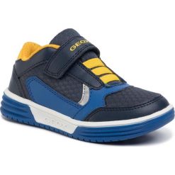 Sneakersy GEOX - J Argonat B. A J0229A 0FE14 C0657 M Navy/Yellow. Niebieskie trampki chłopięce Geox, bez wzorów, ze skóry ekologicznej, na rzepy. W wyprzedaży za 159,00 zł.
