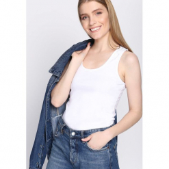 Biała Bluzka Brown Skin. Białe bluzki asymetryczne Born2be, xl, w koronkowe wzory, z koronki, na ramiączkach. Za 19,99 zł.