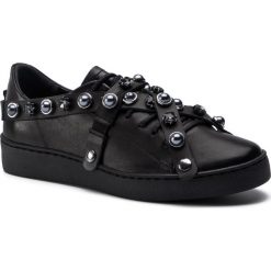 Sneakersy CARINII - B5104 E50-000-000-C90. Czarne półbuty damskie Carinii, ze skóry. W wyprzedaży za 249,00 zł.