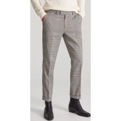 Spodnie w kratę slim fit - Szary. Szare spodnie męskie Reserved, m, bez wzorów. Za 149,99 zł.
