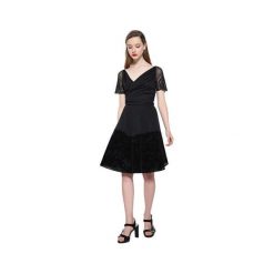 Desigual Kobiety Ubierają Kamizelka Betty 17Wwvk68 2000 (Rozmiar S). Czarne kamizelki damskie marki Desigual, s, bez wzorów, eleganckie, bez kaptura. W wyprzedaży za 344,00 zł.