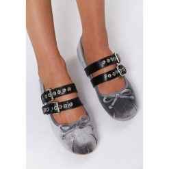 Jasnoszare Balerinki Bead And Reel. Szare baleriny damskie Renee, w paski, ze skóry, bez obcasa, na płaskiej podeszwie. Za 39,99 zł.