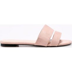 Public Desire - Klapki Edie. Różowe klapki damskie Public Desire, bez wzorów, z materiału, bez obcasa, na obcasie. W wyprzedaży za 59,90 zł.