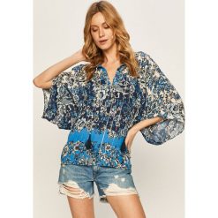 Desigual - Bluzka. Bluzki damskie Desigual, s, bez wzorów, z wiskozy, bez kołnierzyka, bez rękawów. W wyprzedaży za 299,90 zł.