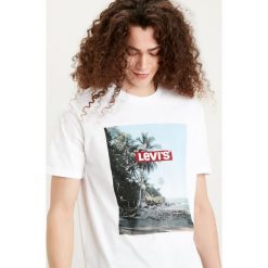 Levi's® Graphic Koszulka Biały. Białe podkoszulki męskie s, z nadrukiem, z bawełny, bez kołnierzyka, z długim rękawem, długie. Za 171,95 zł.