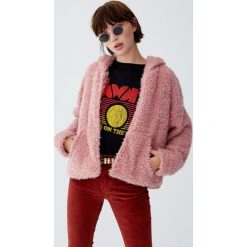 Bluza ze sztucznego baranka z kapturem. Szare bluzy damskie Pull&Bear, z kapturem. Za 109,00 zł.